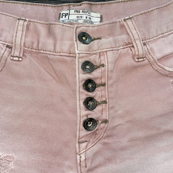 Sz24 Free People Runaway Slouch Button Fly Raw Edge Distressed Shorts Pink EUC - Picture 8 of 12